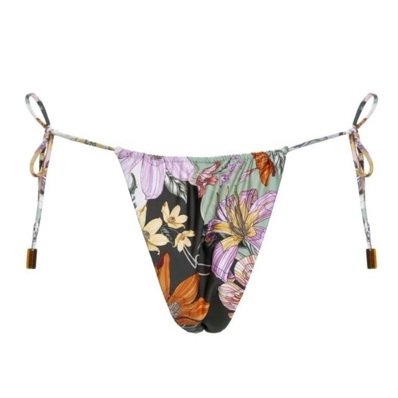 Agua Bendita Lolita Bikini Top w/ Alexis Bikini Bottom - Picture 8 of 10